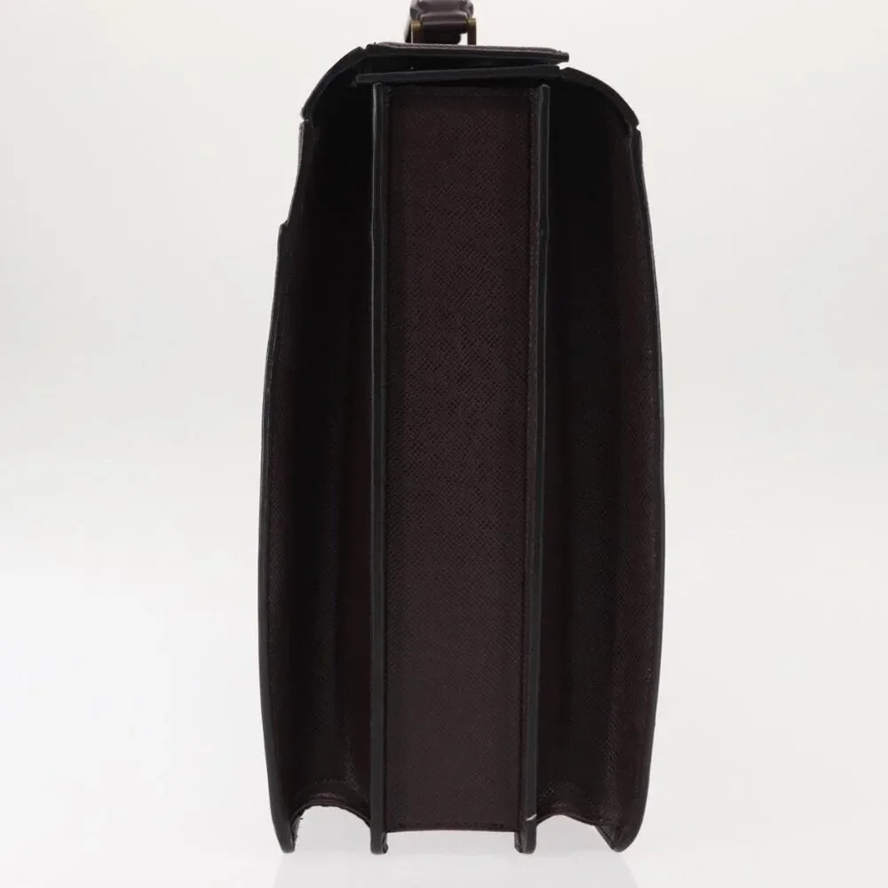 LOUIS VUITTON Taiga Leather Ural Briefcase Acajou